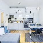 Baranova Apartment *